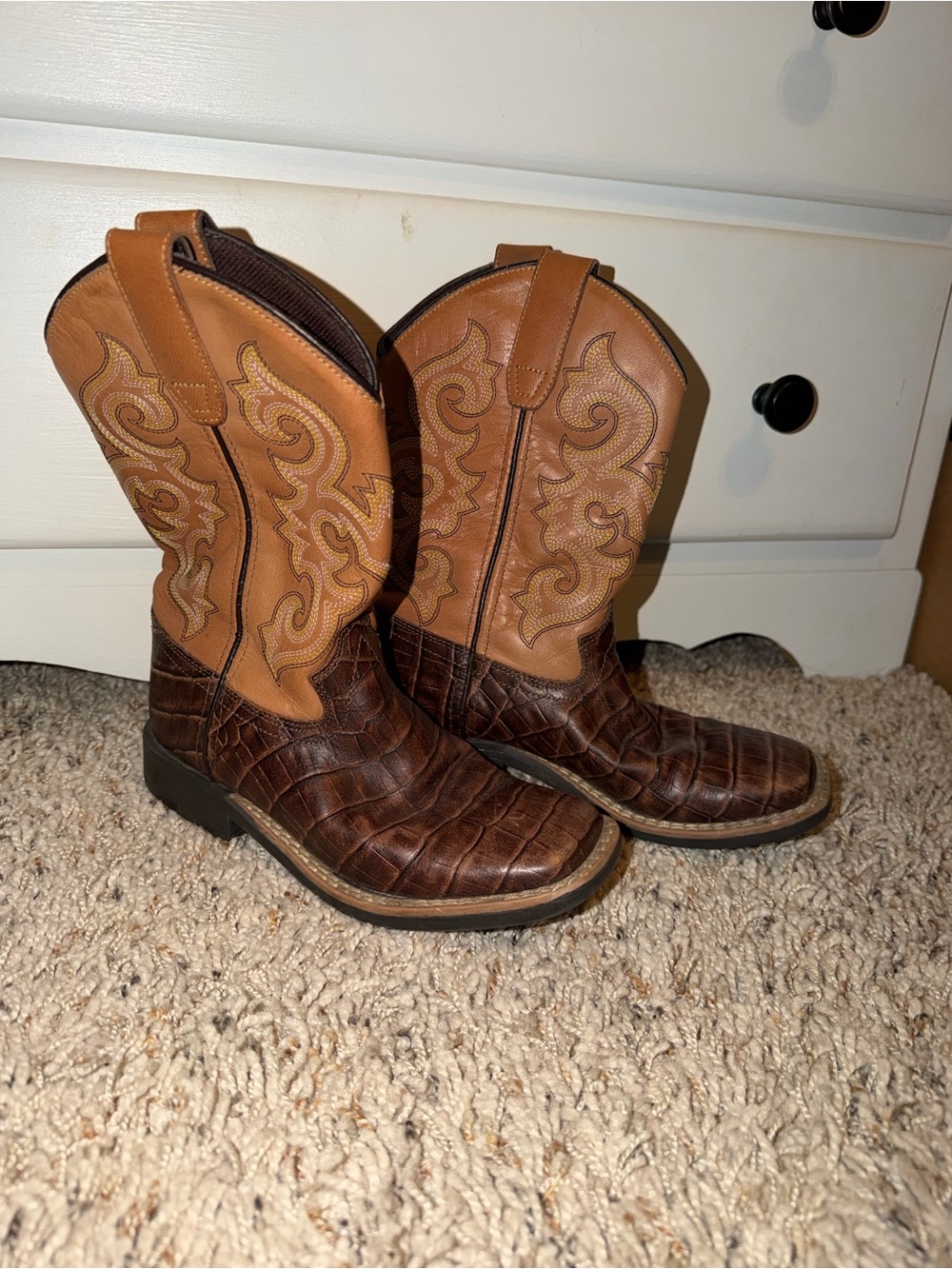 Boys size 1 Western Cowboy Boots in Brown/Tan
